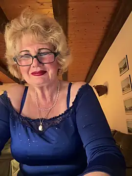 BoloshkaBlonda online show from April 13, 2026, 7:52 pm