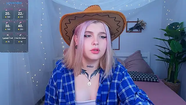 Shad0wPurr online show from October 11, 2025, 10:36 am