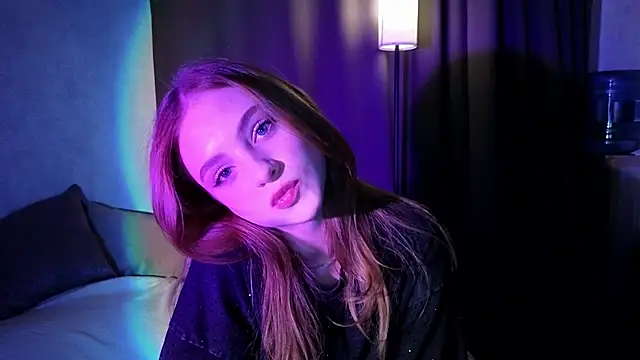 midnightMaya online show from October 15, 2025, 7:25 pm