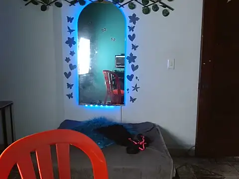 Ebony luna online show from December 5, 2025, 7:10 pm