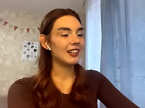 TeresitaLish online show from October 15, 2025, 2:06 pm