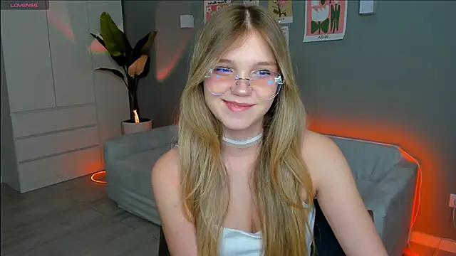 linakorvin online show from December 14, 2025, 1:27 pm