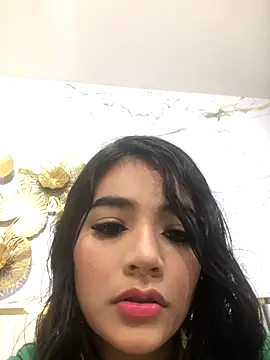 Emilycute18   online show from November 13, 2025, 8:08 pm