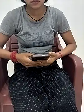 Snapshot of Pinki_baby299 chatting on October 1, 2025, 6:03 pm Pinki baby299 online show from October 1, 2025, 6:03 pm