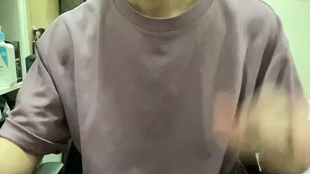 16hornydog online show from October 13, 2025, 4:18 pm