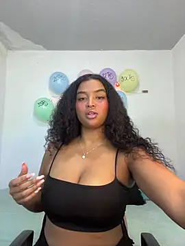 mitschellfox21 online show from November 5, 2025, 3:28 am