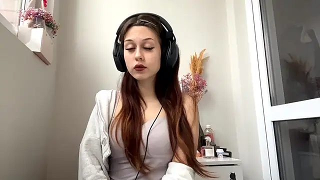 Snapshot of Nayra_flash chatting on October 9, 2025, 1:09 pm Nayra flash online show from October 9, 2025, 1:09 pm
