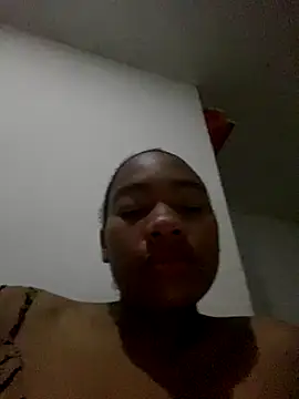 Snapshot of Charlotte_ebony_ chatting on October 19, 2025, 2:23 am Charlotte ebony online show from October 19, 2025, 2:23 am