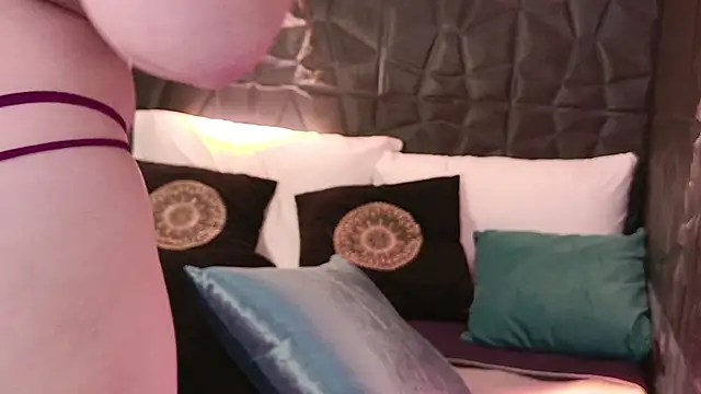 Hurrem99 online show from October 10, 2025, 8:08 pm