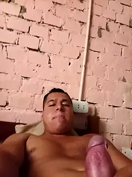 Alex321Flores online show from May 20, 2026, 1:50 pm