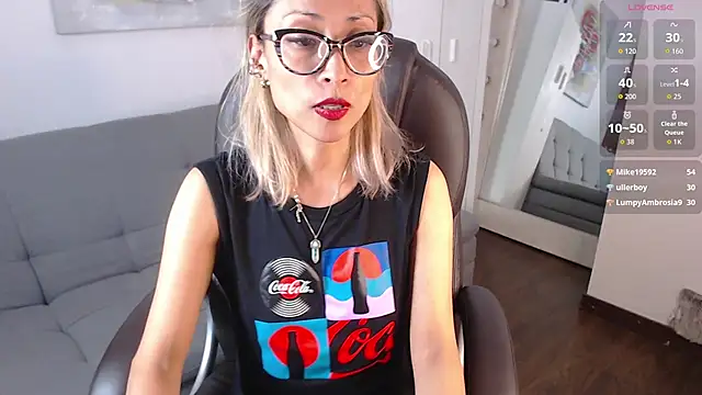 alexia james  online show from March 23, 2026, 8:13 pm