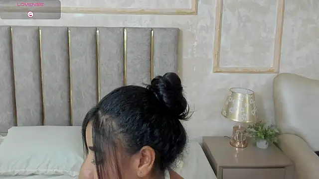 Nahomycarterr online show from November 28, 2025, 7:38 pm