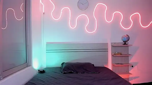 luccas ferreira online show from November 14, 2025, 7:23 pm