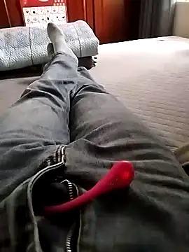 Lili 2love online show from November 6, 2025, 8:04 am