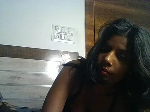 Snapshot of zoya_your chatting on April 2, 2026, 5:43 pm zoya your online show from April 2, 2026, 5:43 pm