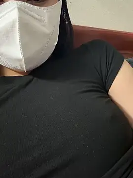 Linh5790 online show from December 19, 2025, 6:48 pm