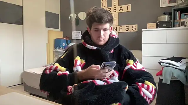 VersaGoo online show from November 30, 2025, 9:35 am