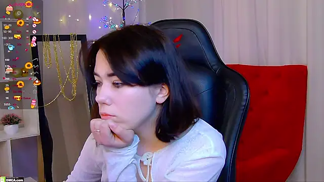 Kelly foox online show from December 14, 2025, 9:47 am