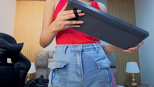 Snapshot of angel__kiss chatting on March 15, 2026, 11:27 am angel kiss online show from March 15, 2026, 11:27 am