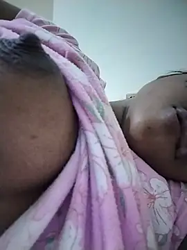 Snapshot of hottywife-03 chatting on June 2, 2026, 1:02 pm hottywife-03 online show from June 2, 2026, 1:02 pm