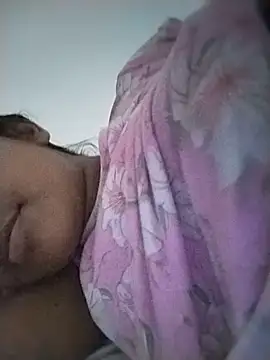 Snapshot of hottywife-03 chatting on June 5, 2026, 12:00 pm hottywife-03 online show from June 5, 2026, 12:00 pm