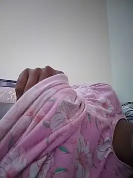 Snapshot of hottywife-03 chatting on June 12, 2026, 12:53 am hottywife-03 online show from June 12, 2026, 12:53 am