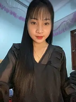 banlinh004 online show from November 15, 2025, 2:35 pm