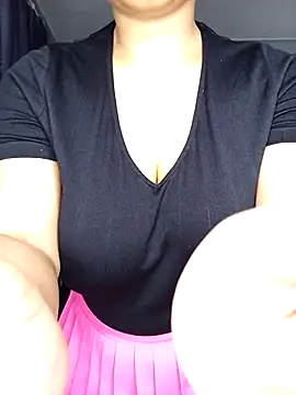 Sultrytits6 online show from October 27, 2025, 7:40 pm