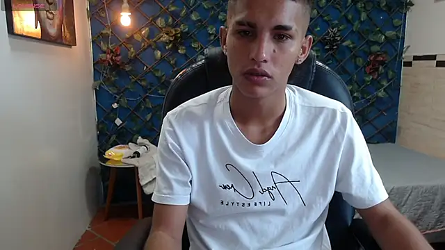 LiamBlack16 online show from October 23, 2025, 12:15 pm