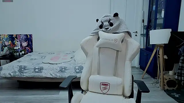 xAlisontiny online show from November 18, 2025, 10:14 pm