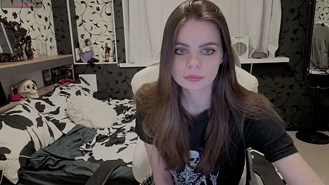 xAlisontiny online show from March 4, 2026, 12:38 am