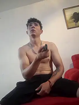PIPESUESCUN1 online show from October 12, 2025, 9:58 pm