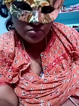 Snapshot of supcpl chatting on February 17, 2026, 5:52 pm supcpl online show from February 17, 2026, 5:52 pm