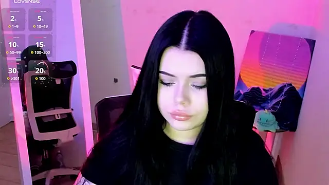 Mona Esty online show from February 11, 2026, 8:14 pm