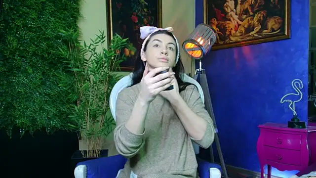 nicolepalmer online show from November 22, 2025, 11:09 am