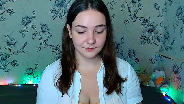 OliviaMontgommery online show from June 20, 2026, 3:37 pm