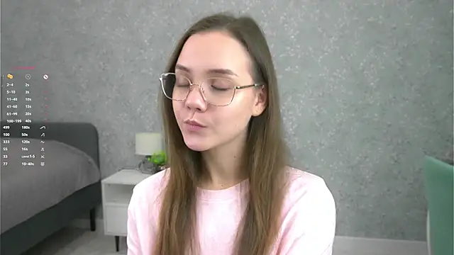 Snapshot of SweetSaraPie chatting on December 4, 2025, 6:38 pm SweetSaraPie online show from December 4, 2025, 6:38 pm