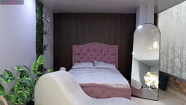 sexengel lisa online show from February 27, 2026, 10:43 pm