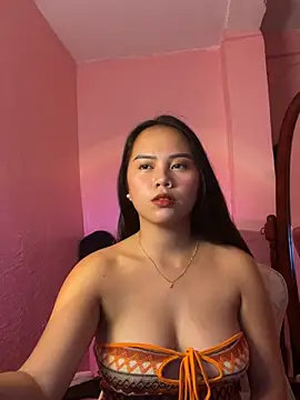 Snapshot of Funtasee_Andi chatting on May 27, 2026, 3:31 pm Funtasee Andi online show from May 27, 2026, 3:31 pm