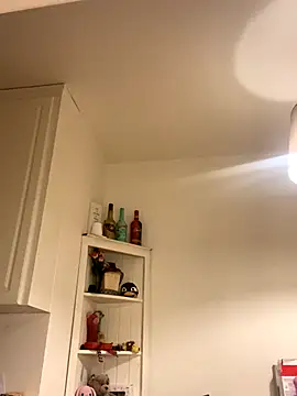 kellyklitta online show from October 5, 2025, 12:42 am