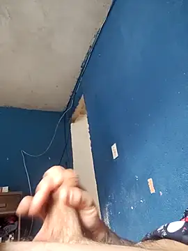 IZ2398 online show from November 24, 2025, 4:29 pm