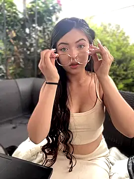 Snapshot of KyliePink_ chatting on October 10, 2025, 5:45 pm KyliePink  online show from October 10, 2025, 5:45 pm