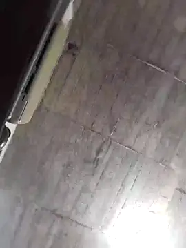 Lesli 14 online show from November 26, 2025, 3:18 am