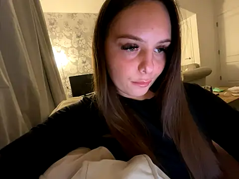 EllaStarrxxx online show from October 5, 2025, 10:51 pm