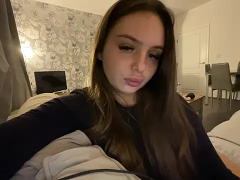 EllaStarrxxx online show from October 22, 2025, 9:47 pm