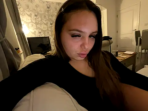 EllaStarrxxx online show from December 2, 2025, 1:22 am