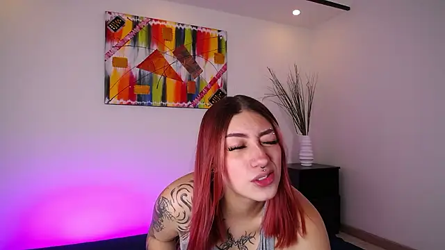 ZammyRossee online show from March 17, 2026, 4:06 am