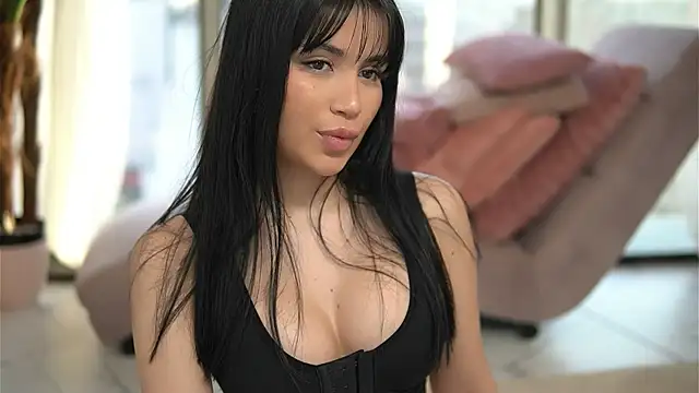 Snapshot of MysticLayla chatting on April 6, 2026, 4:46 am MysticLayla online show from April 6, 2026, 4:46 am
