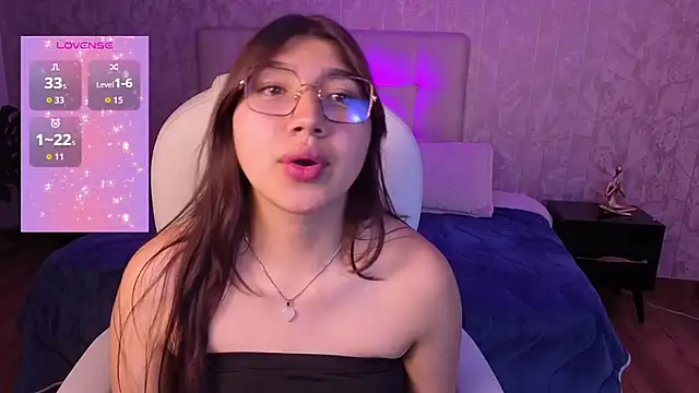 zoe capeli online show from October 20, 2025, 4:13 am
