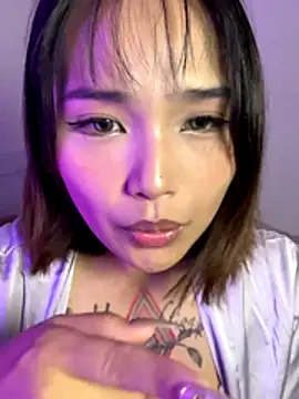 Snapshot of eee79bbb chatting on November 29, 2025, 8:01 pm eee79bbb online show from November 29, 2025, 8:01 pm